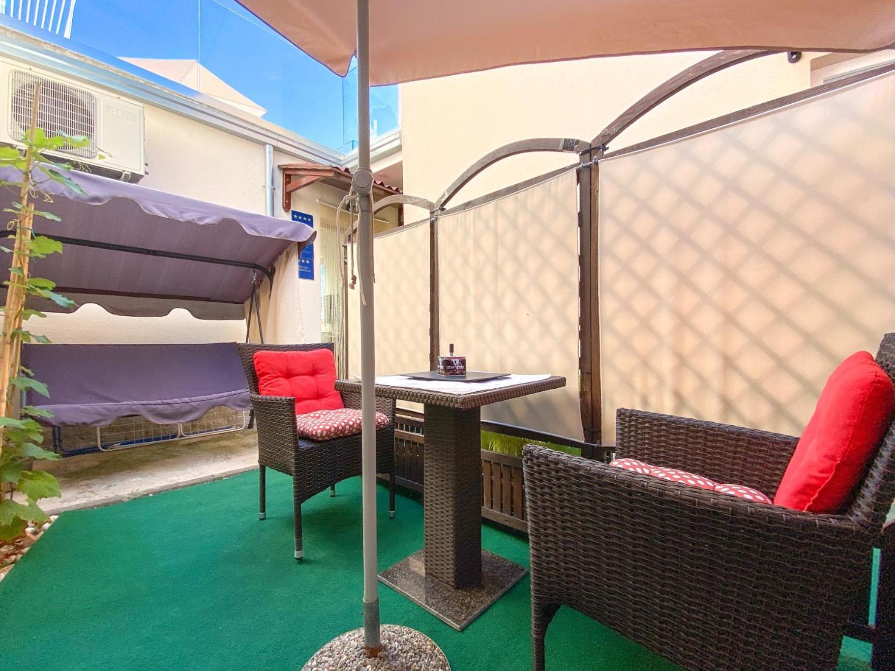 Gardenia One Apartment Новиград Екстериор снимка